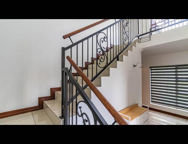 5 BEDROOM HOUSE FOR SALE IN MIDLANDS ESTATE